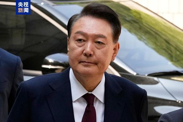 在野党总统候选人李在明来势汹汹 韩执政党能否“尹”退为进？