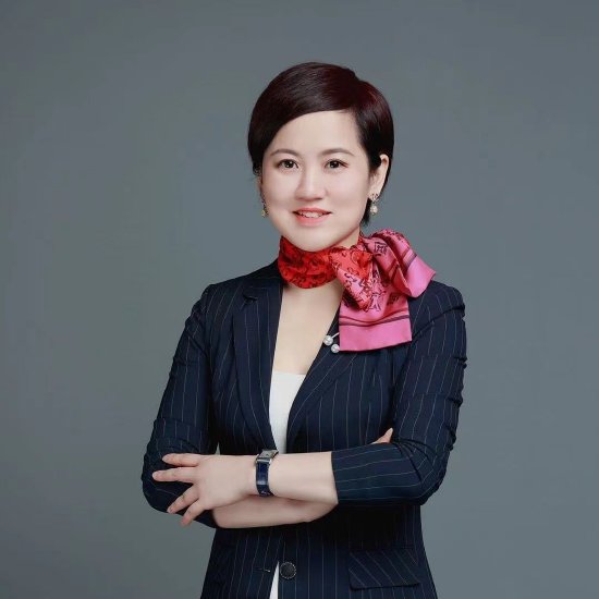 丝巾女神洪霞再出发！贝莱德基金原副总加盟永赢任高级顾问